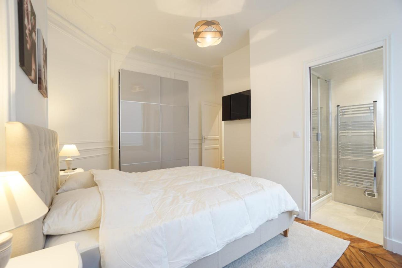 Modern Duplex Close To The Eiffel Tower Parigi Esterno foto